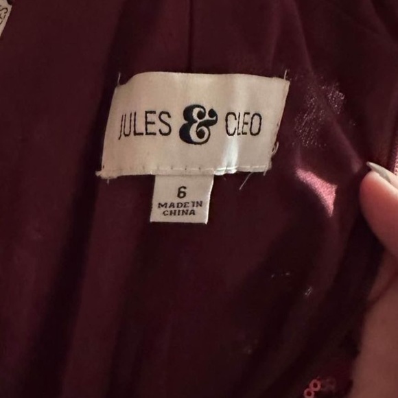 Reduced!  David’s Bridal Size 6 Jules & Cleo Maroon / Red Semi Dress worn once. - Picture 5 of 5